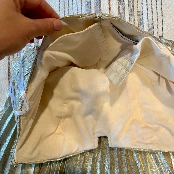 SELF-PORTRAIT Metallic Gold Tiered Midi Dress - Picture 12 of 15